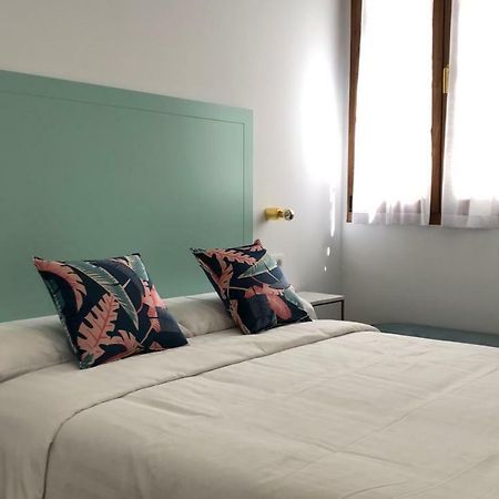 Suites Casa Luben León Εξωτερικό φωτογραφία