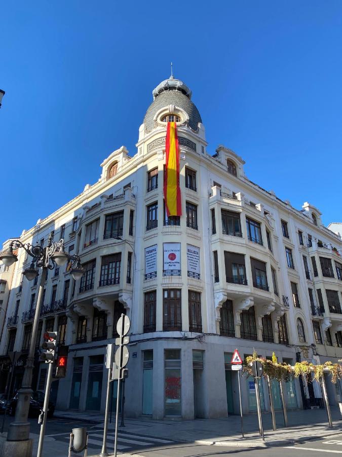 Suites Casa Luben León Εξωτερικό φωτογραφία