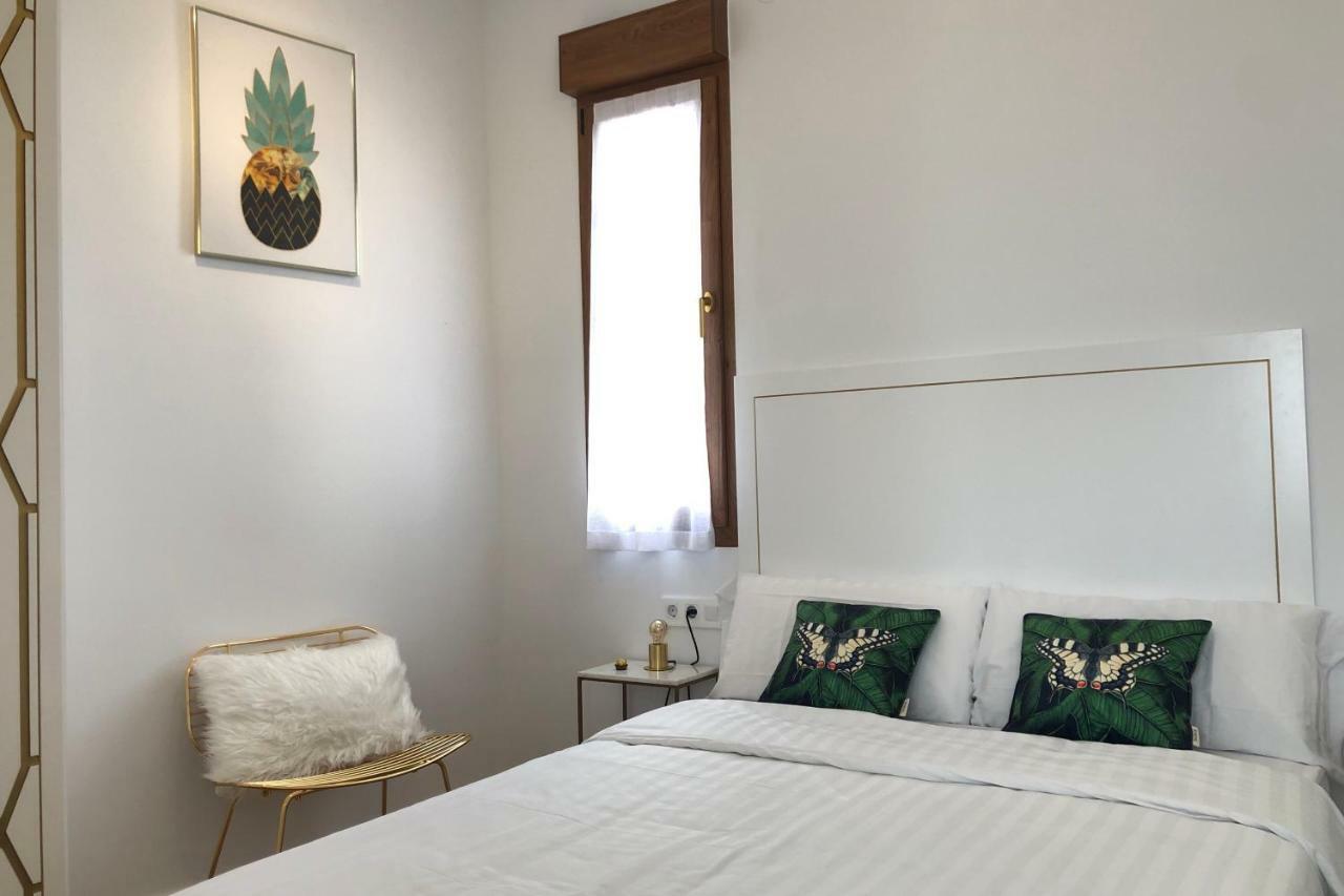 Suites Casa Luben León Εξωτερικό φωτογραφία
