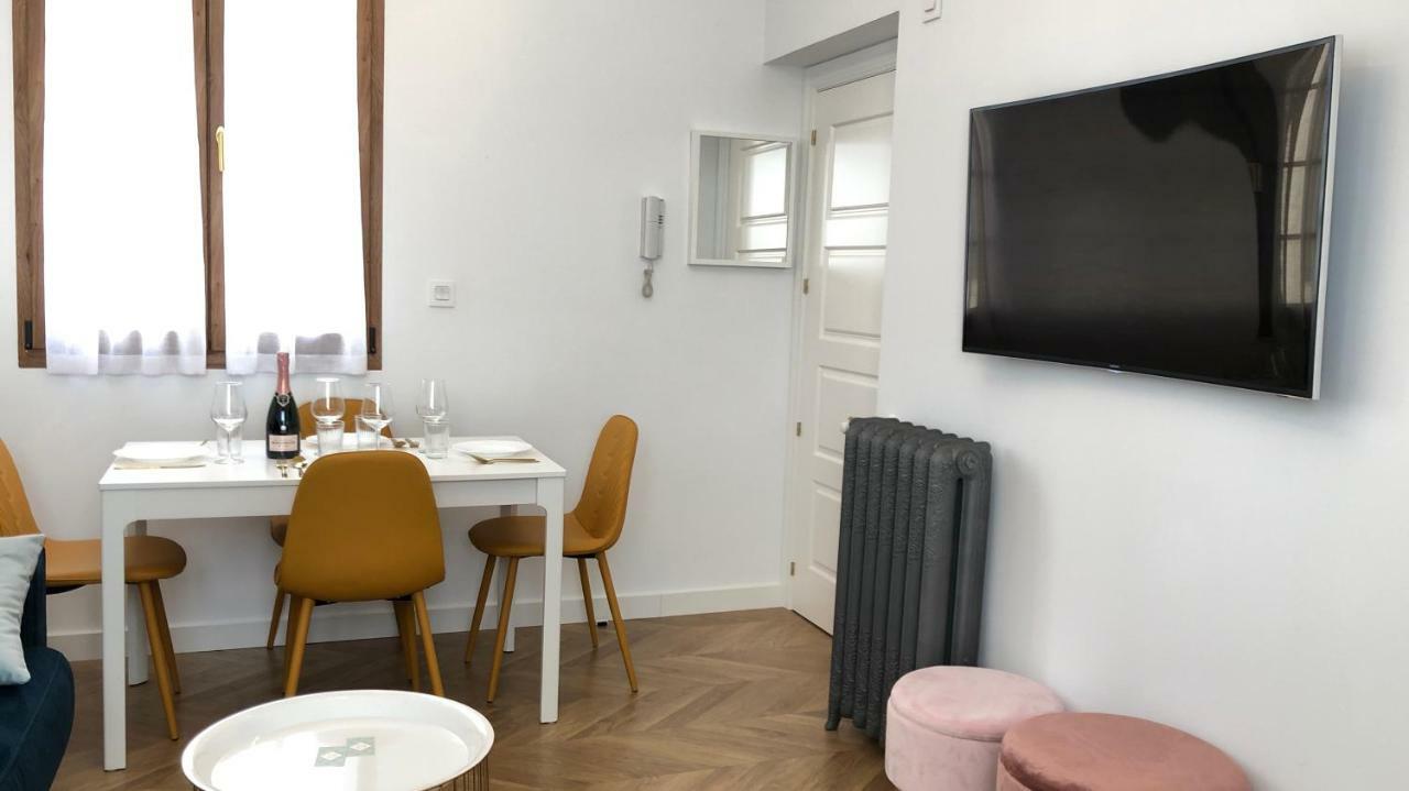 Suites Casa Luben León Εξωτερικό φωτογραφία